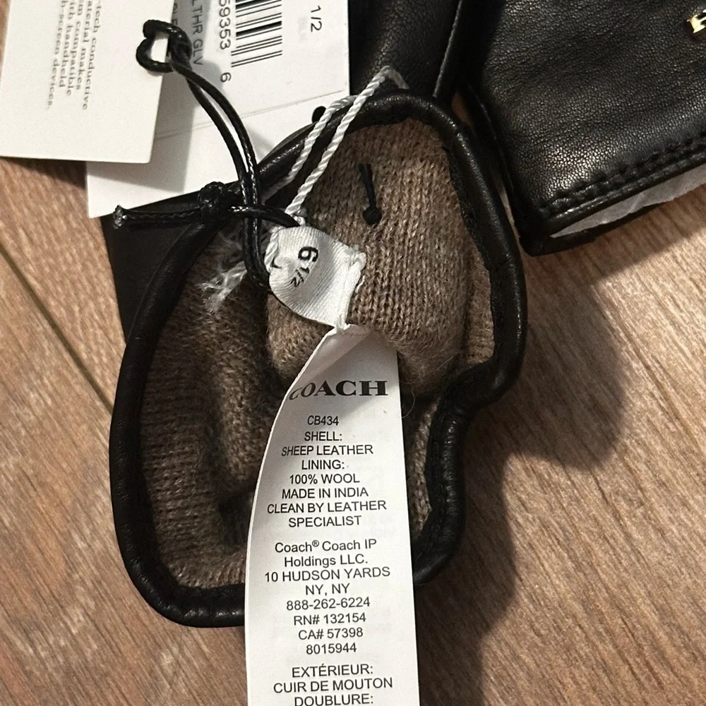 Coach Black Leather Touchscreen Gloves with Gold Logo NWT